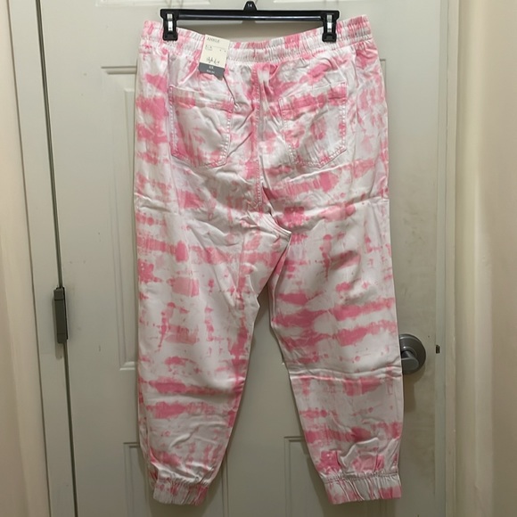 STYLE&CO PLUS: NWT, Women’s Size 2X mid rise Ankle pants, pink icing - Picture 4 of 6